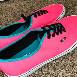 Men’s 10.5 VANS